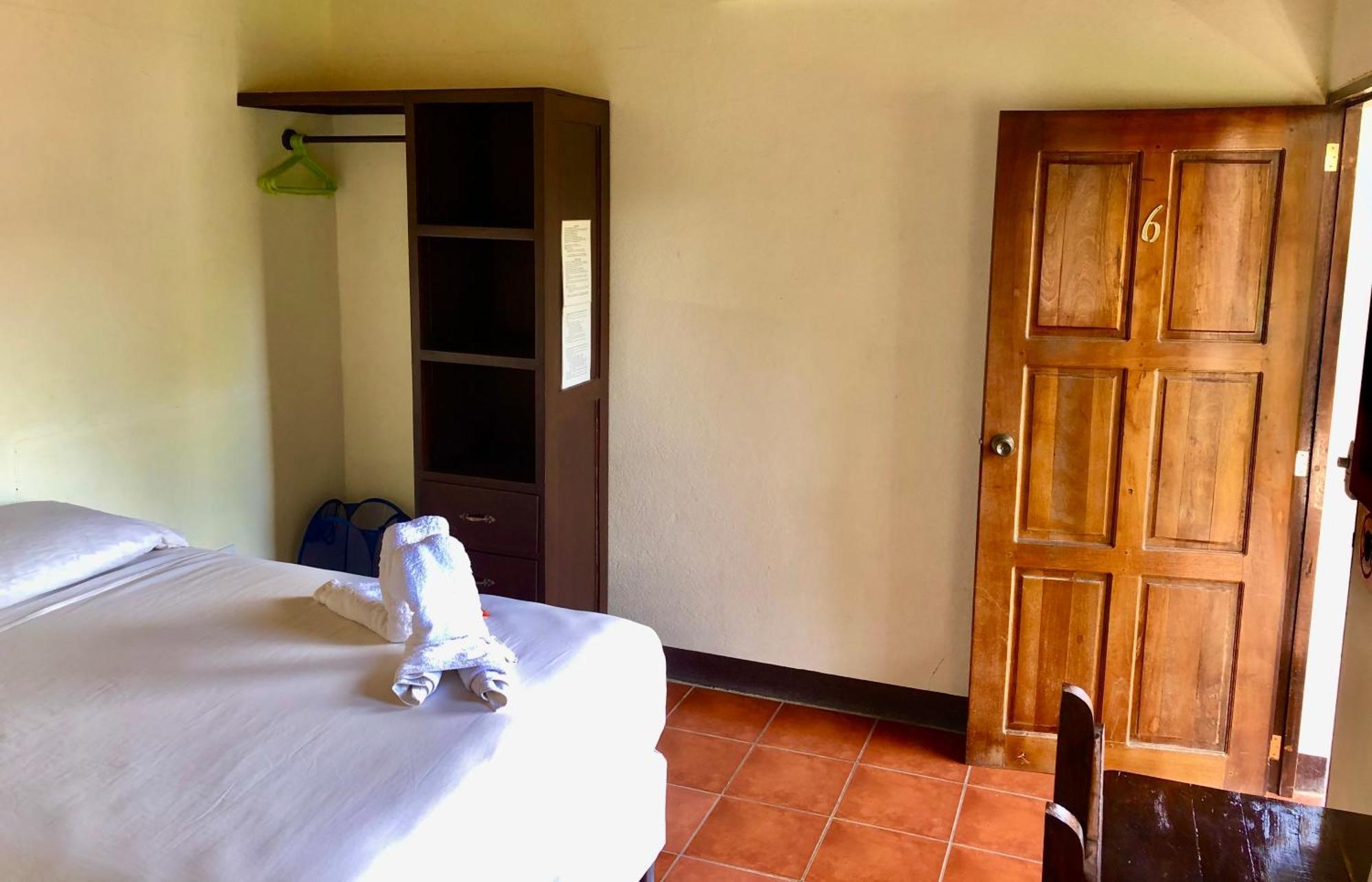 Casa Lula Leon Hostal Eksteriør billede